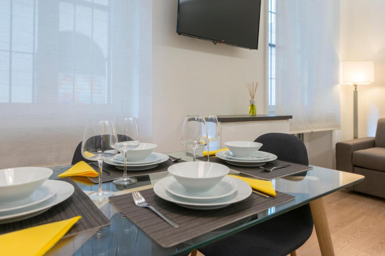 Montenapoleone 5 Min Duomo Fashion Center Apartment Mailand